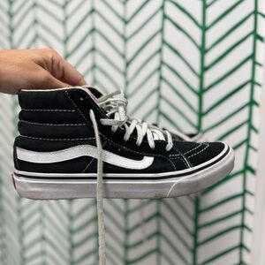 Size 7 Women’s/9 Men’s - VANS Sk8-Hi ComfyCush High Top Black